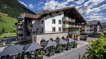 35-0339-web_Ischglerhof_by_Gert_Perauer